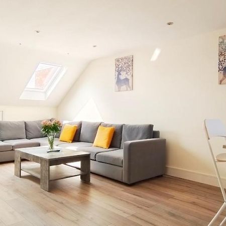 Top Floor Flat 5 Northwood ノースウッド エクステリア 写真
