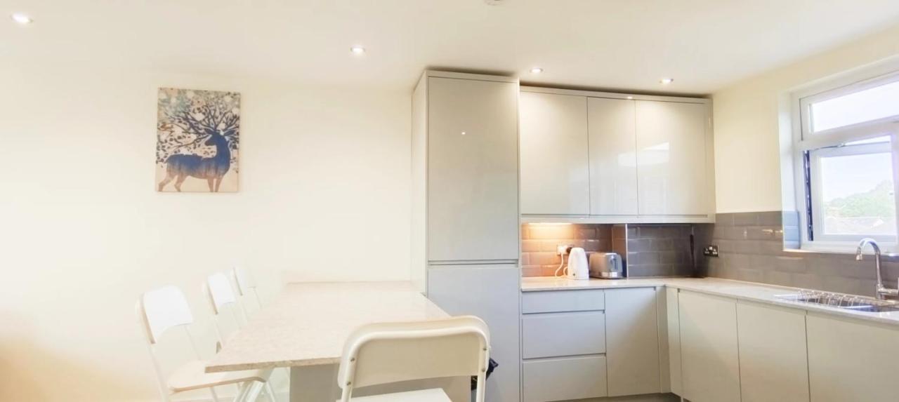 Top Floor Flat 5 Northwood ノースウッド エクステリア 写真