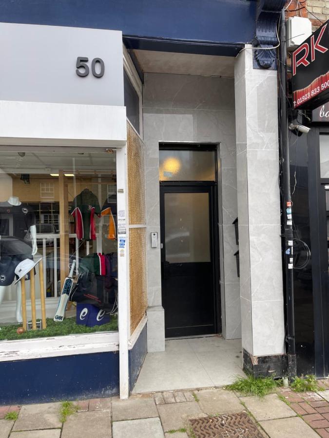 Top Floor Flat 5 Northwood ノースウッド エクステリア 写真